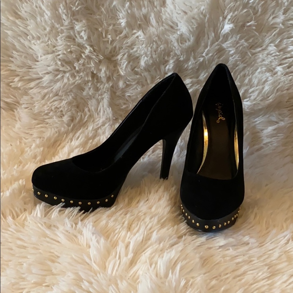 Qupid NEVER WORN BRAND NEW Platform Heels - Picture 2 of 2